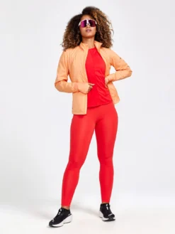 T-Shirt Craft Women Core Essence SS Tee Reddish -Outdoorsupply Winkel 2807 e6b3fabef3 1911242 419000 core essence ss tee w closeup5 original