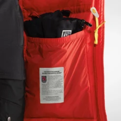 Fjallraven Jas Fjällräven Women Expedition Long Down Parka Black -Outdoorsupply Winkel 4 Expedition Long Down Parka W 86126 334 G DETAIL FJR 1