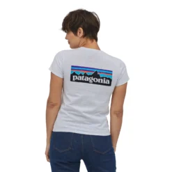 T-Shirt Patagonia Women P6 Logo Responsibili Tee White 11 T-Shirt Patagonia Women P6 Logo Responsibili Tee White -Outdoorsupply Winkel 5 wbs22 37567 whi bh2